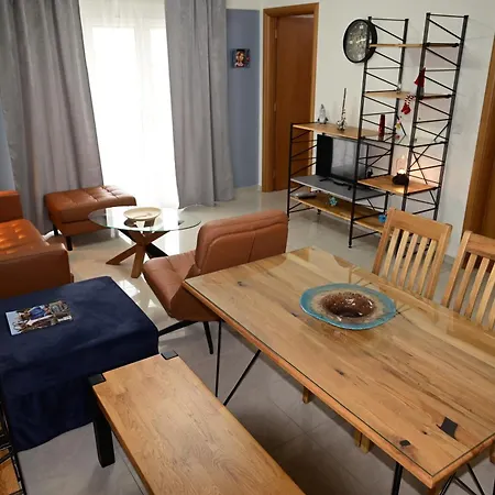 Steel & Oak-stylish Near Shore 아파트 *