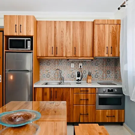 Steel & Oak-stylish Near Shore Kavala