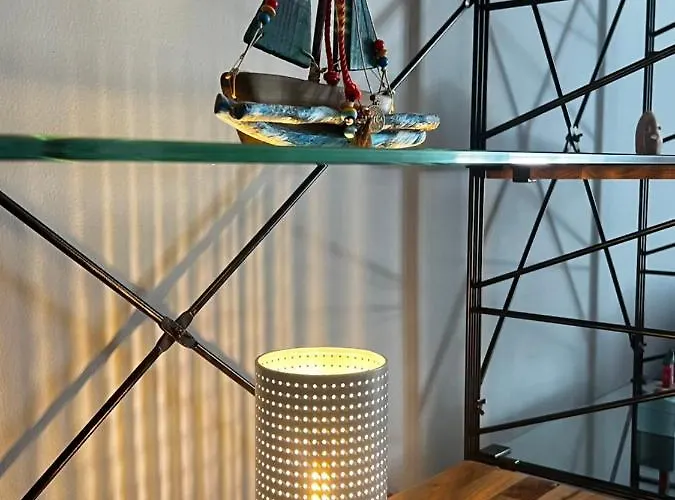 Steel & Oak-stylish Near Shore