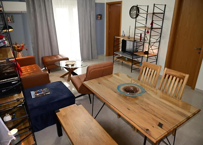 Steel & Oak-stylish Near Shore Апартаменты *