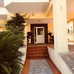 Steel & Oak-stylish Near Shore Apartament *