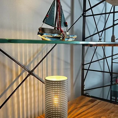 Steel & Oak-stylish Near Shore