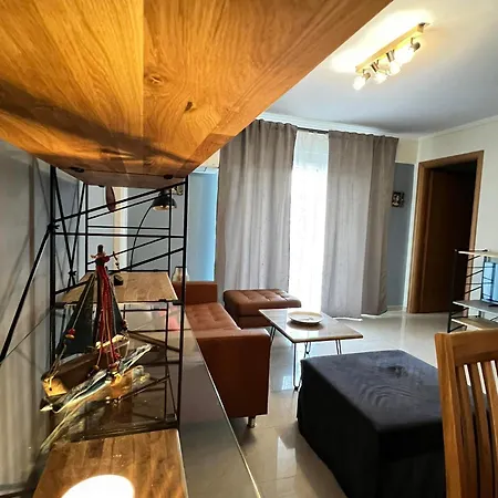 Steel & Oak-stylish Near Shore