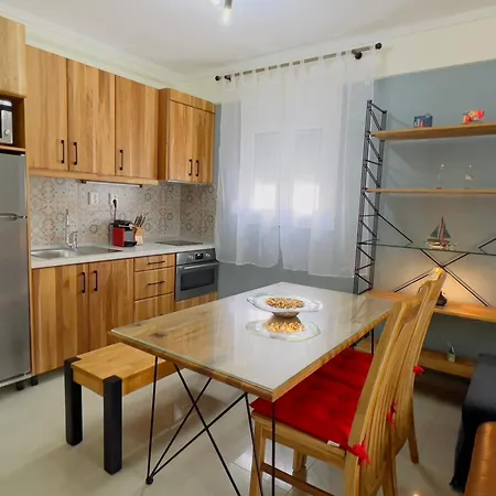 Steel & Oak-stylish Near Shore * Kavala