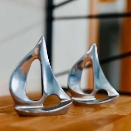 Steel & Oak-stylish Near Shore